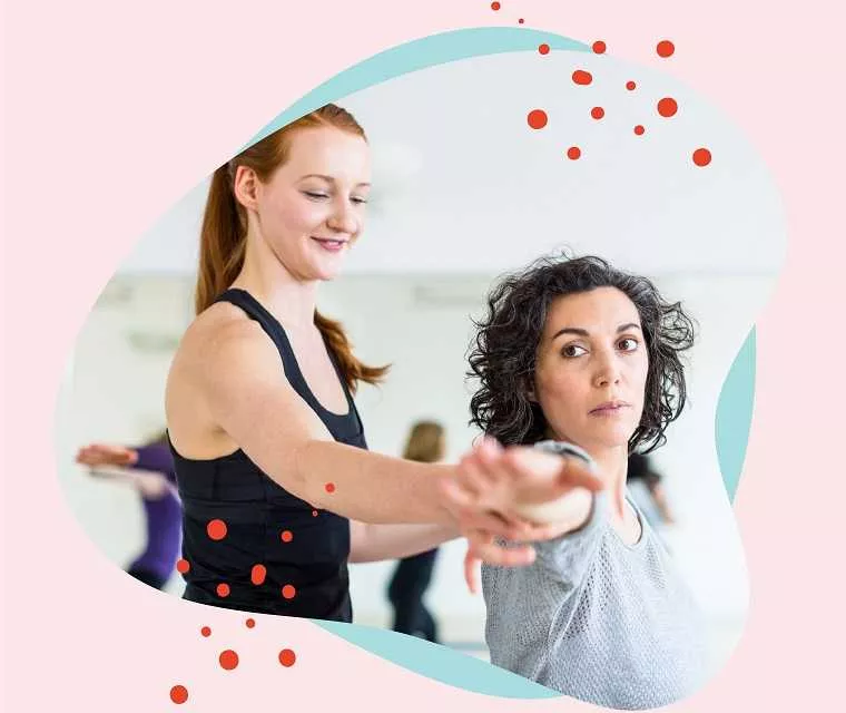 Leben mit Brustkrebs: Eine Frau beim Rehasport