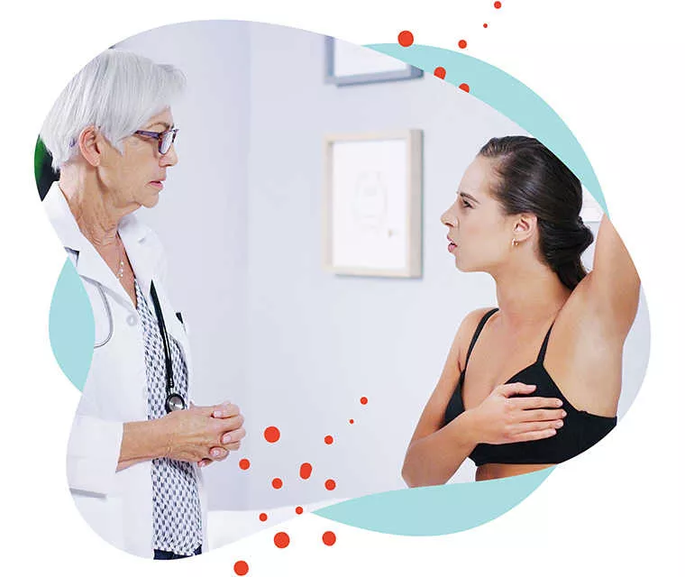 Leben mit Brustkrebs: Eine Frau bei einer Vorsorgeuntersuchung